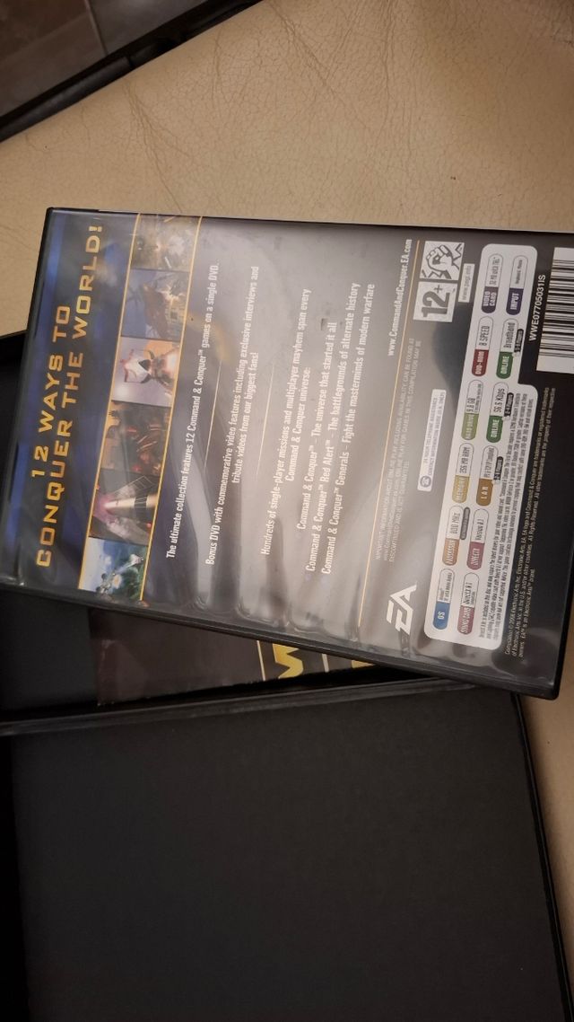 Comand e Conquer The First Decade.