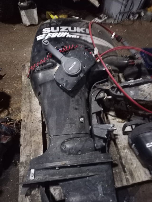 Suzuki DF70 - Motor fueraborda