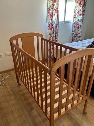Cuna bebé madera