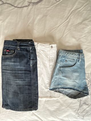 GAS RAW Faldas y pantalon corto Vaquero