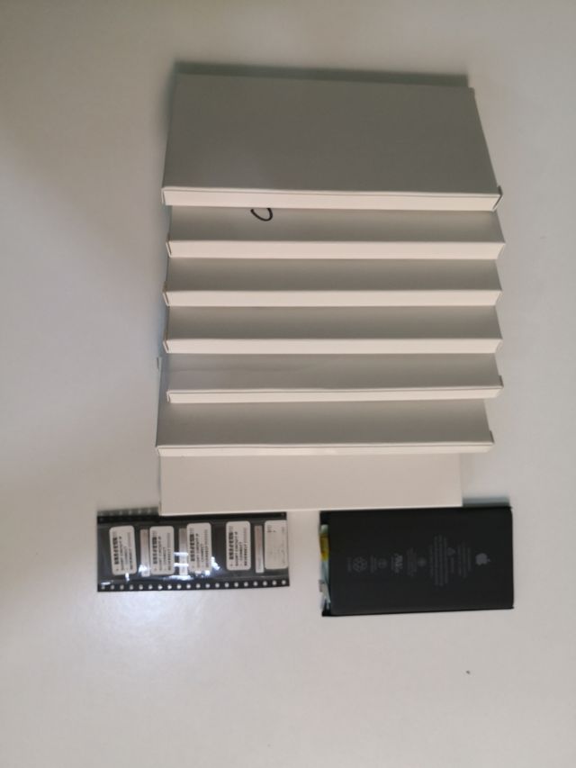 Confezione 8 batterie iPhone 12/Pro + flex Qianli