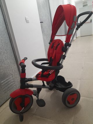 Triciclo Rito QPlay rojo. Muy buen estado.