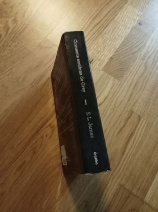 CINCUENTA SOMBRAS DE GREY