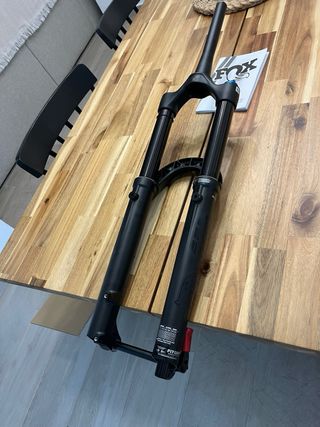 Horquilla FOX 38 Performance 170mm