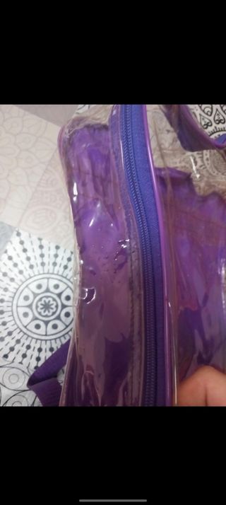 Mochila infantil transparente y morada