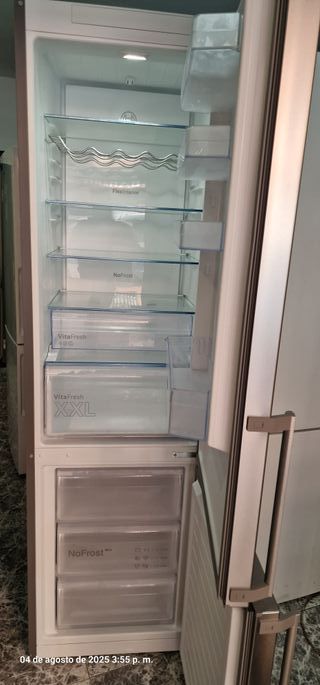 NUEVA DE TARA !!! NEVERA BOSCH INOX