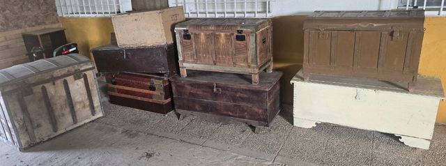 Lote Baúles antiguos de madera