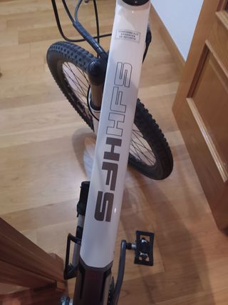 Bicicleta de montaña MTB. Talla M Doble Suspensión