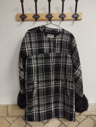 Chaquetón Yera en banco y negro