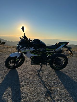 Moto Kawasaki Z125 - Impecable