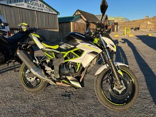 Moto Kawasaki Z125 - Impecable