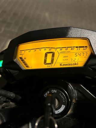 Moto Kawasaki Z125 - Impecable