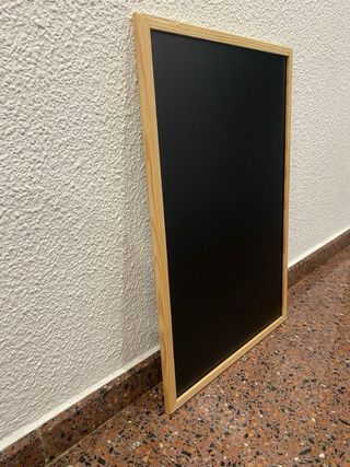 Pizarra negra con marco madera 40x60