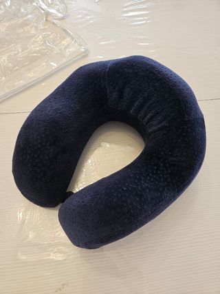 Cuscino viaggio collo blu - velluto