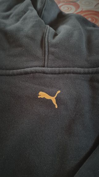 Sudadera Puma negra y dorada Cropped Talla L