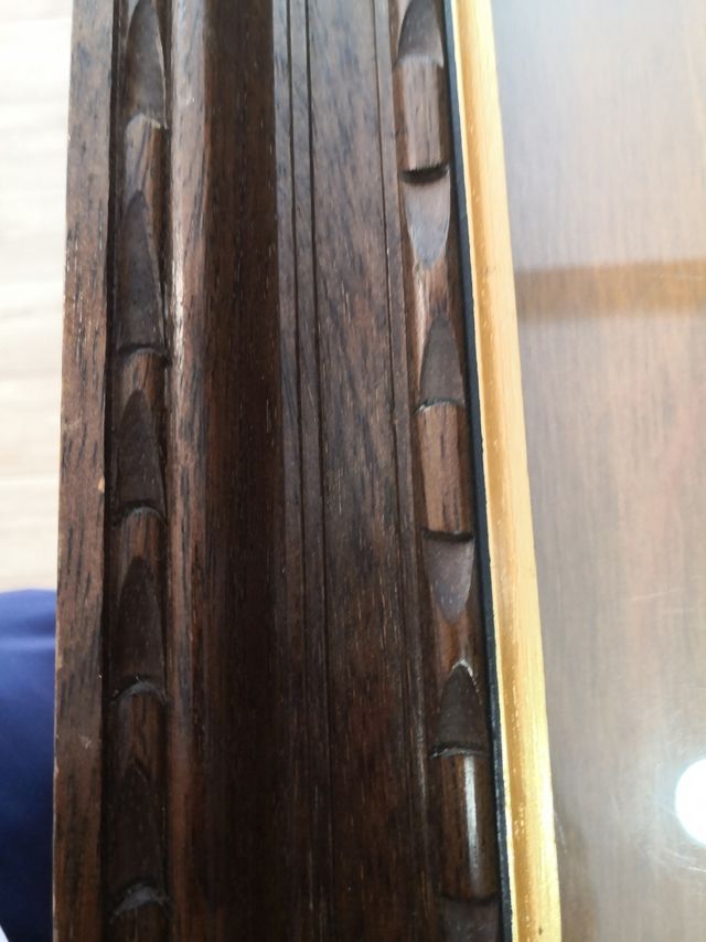 Marco antiguo madera dorada