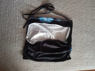 Top halter flores azul marino de Shein