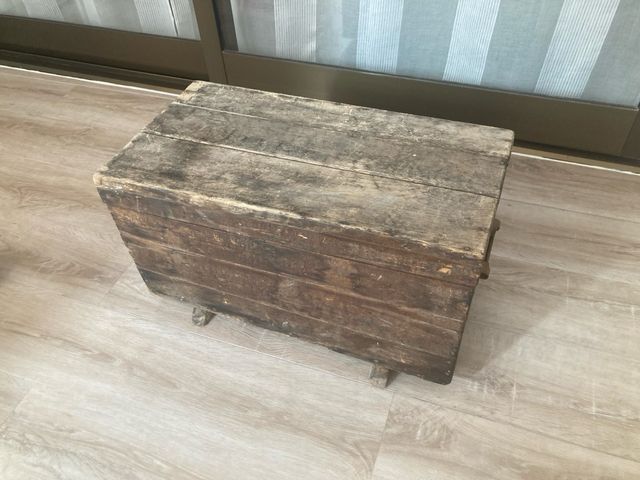 Baúl madera antiguo