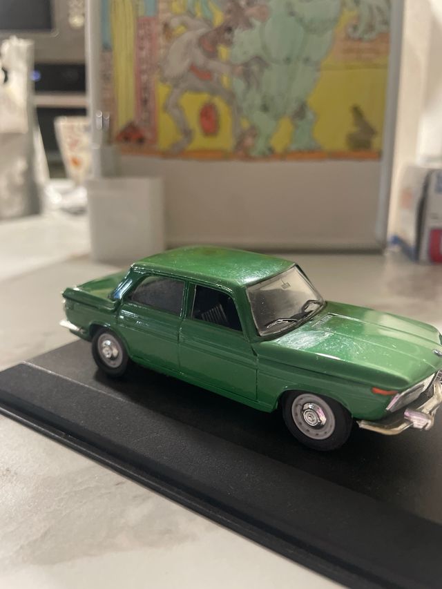 BMW 2000,escala 1/43