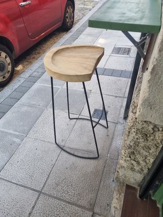 Taburetes madera y metal
