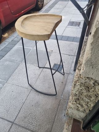 Taburetes madera y metal