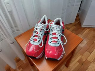 Zapatillas Skechers rojas talla 38