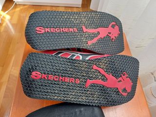 Zapatillas Skechers rojas talla 38