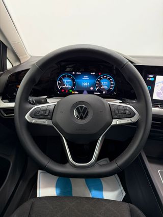 Volkswagen Golf 2022