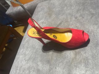 Sandalias rojas tacón alto