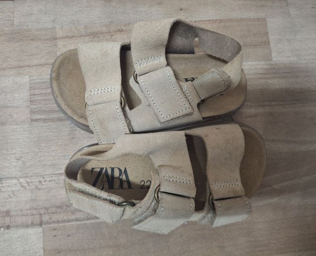 Sandalias Zara niño talla 22