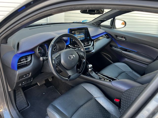 Toyota C-HR 1.8 STYLE PLUS 2017