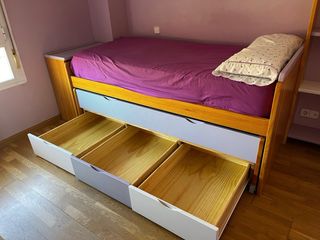 Cama nido juvenil con estantería