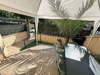 Casa adosada en alquiler en El Travaló - Martínez Valero en Elche