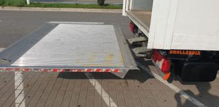 Mercedes Sprinter 516 LARGO  CON PUERTA ELEVADORA  3.5 T 