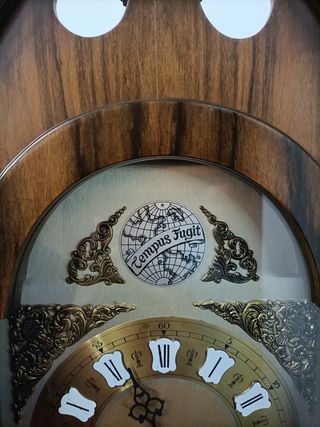 Reloj péndulo antiguo