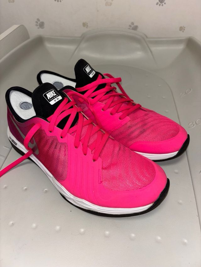 Zapatillas Nike Rosa - Talla 39
Como nuevas!