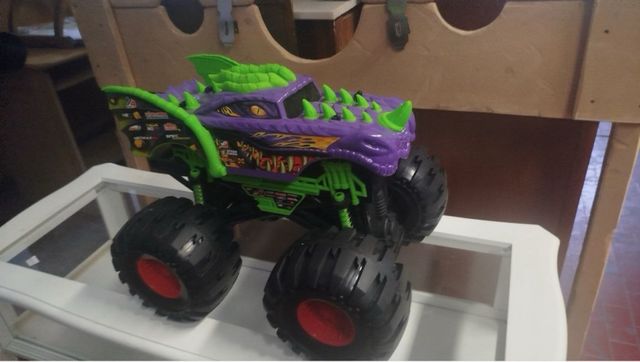Monster Truck Drago Viola