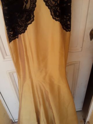 Vestido fiesta dorado c/encaje negro