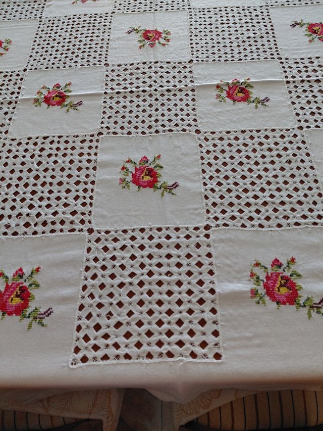 Mantel y 12 servilletas antiguas