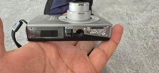 Canon PowerShot SD750 - Digitale