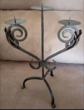 Candelabros metálicos antiguos