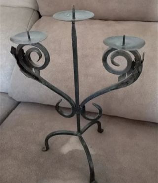 Candelabros metálicos antiguos