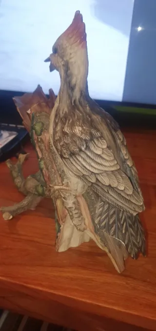 Pájaro carpintero resina