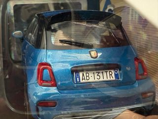 Miniatura Abarth 1/18 Escala