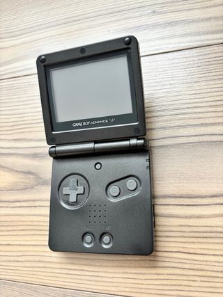Game Boy Advance SP negra, caja original y manual