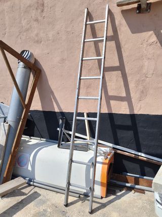 Escalera aluminio 9 peldaños