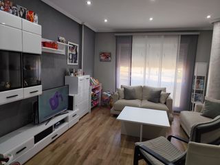Piso en Almansa - Venta