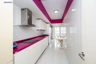 Piso en venta en Bola de Oro - Serrallo en Granada