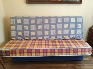 Sofá cama azul marino con sommier 