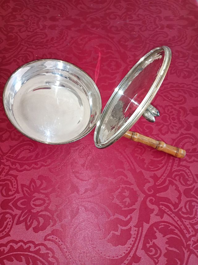 Cubierta antigua para servir